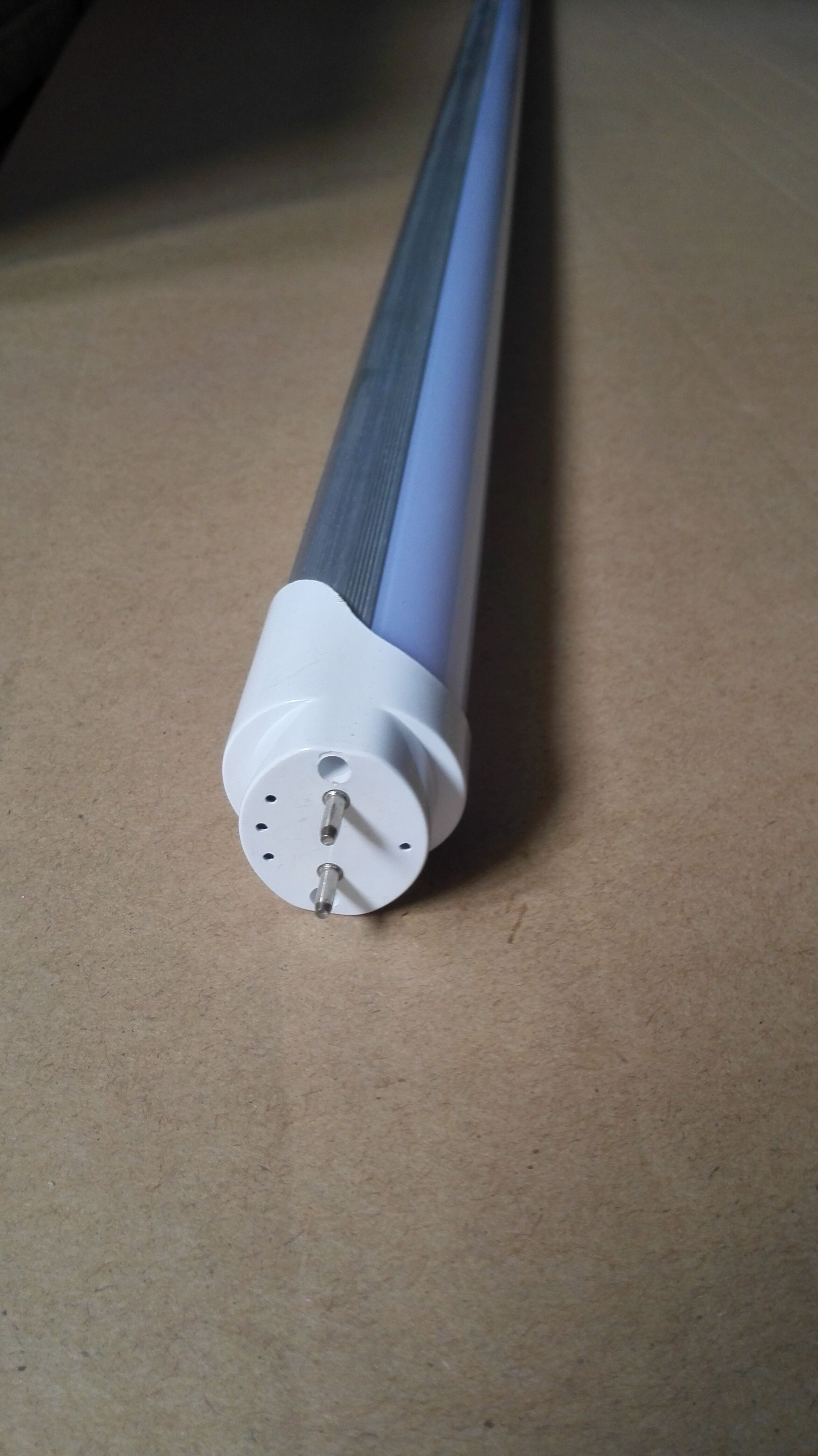 自然光感应调光LED日光灯 智能照明的新趋势